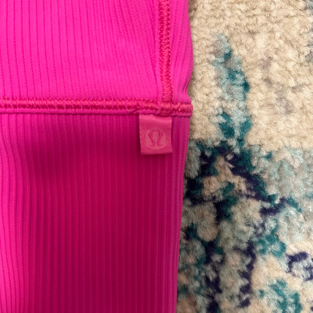 LULULEMON Ribbed Power Pivot Tank - Picture 4 of 4